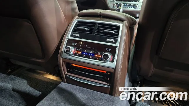 BMW 7 серии 2019 thumb 12