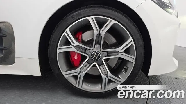 Kia Stinger 2019 thumb 5
