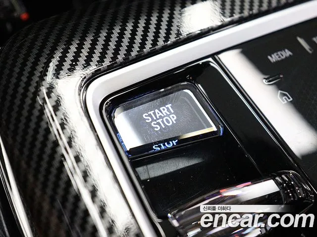 BMW i7 2023 thumb 12