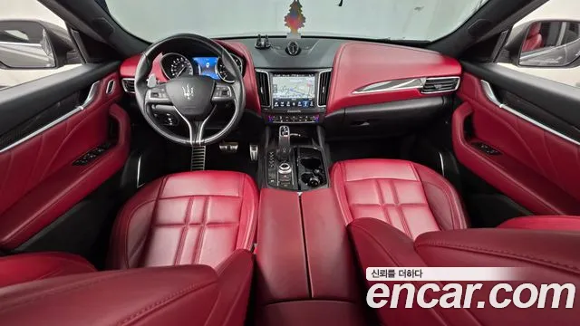 Maserati Levante 2019 thumb 10