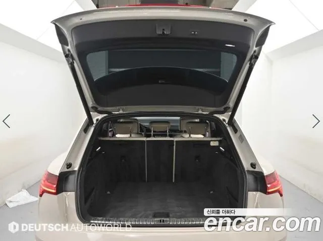 Audi e-tron 2020 thumb 5
