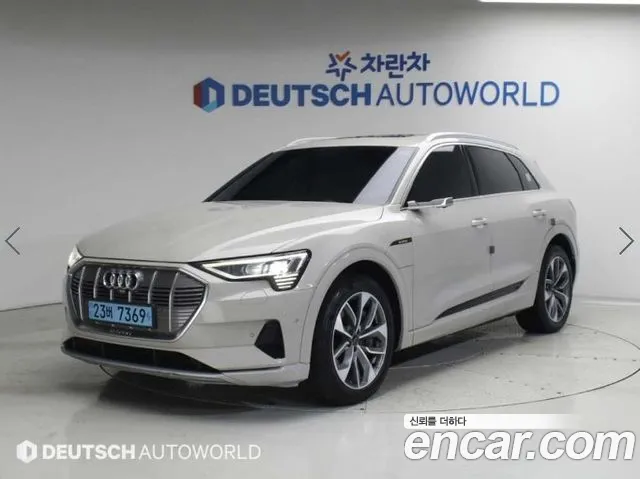 Audi e-tron 2020 thumb 8
