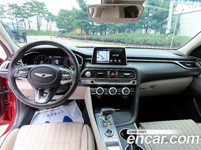 Genesis G70 2019 thumb 3