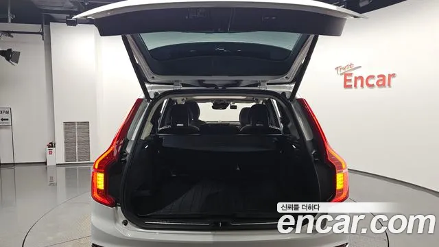 Volvo XC90 2019 thumb 5