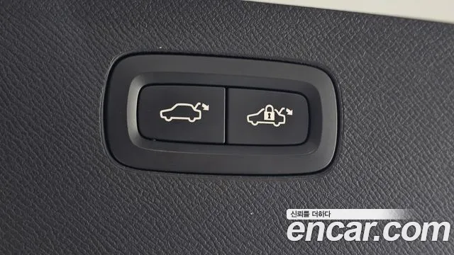 Volvo XC90 2019 thumb 8