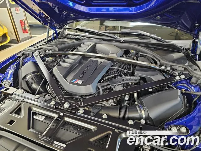 BMW M4 2022 thumb 12