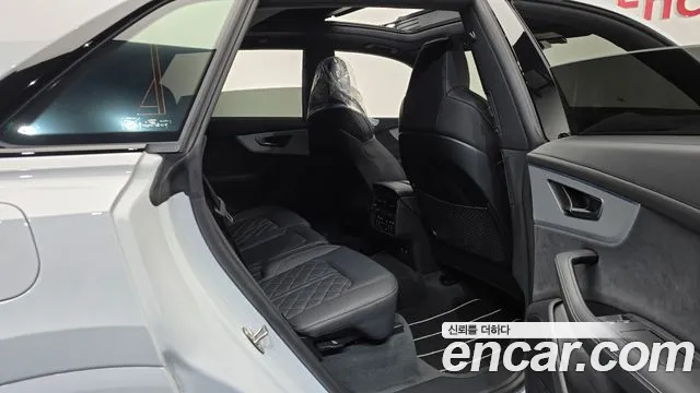 Audi Q8 2026 thumb 2