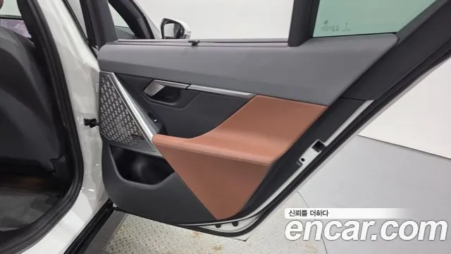 BMW i5 2024 thumb 6