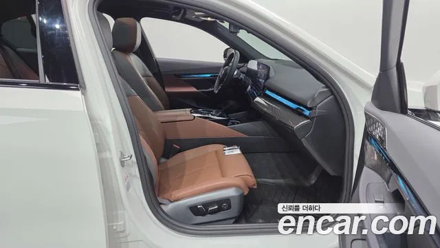 BMW i5 2024 thumb 7