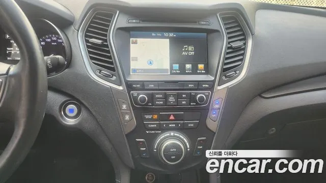 Hyundai Santa Fe 2017 thumb 7