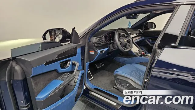 Lamborghini Urus 2023 thumb 6