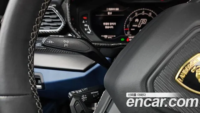 Lamborghini Urus 2023 thumb 12
