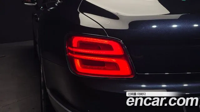 Bentley Flying Spur 2021 thumb 8