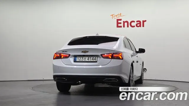 Chevrolet Malibu 2021 thumb 2