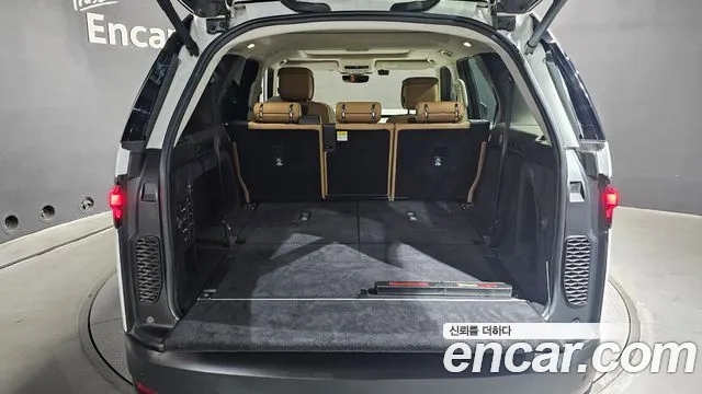 Land Rover Discovery 2021 thumb 11