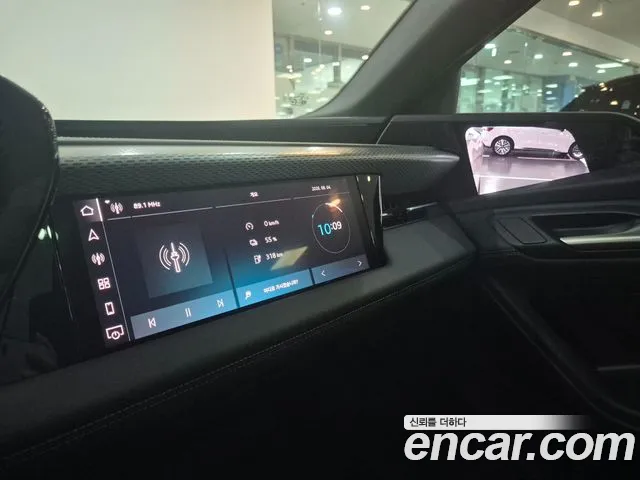 Audi A6 e-tron 2025 thumb 12