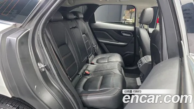 Jaguar F-Pace 2019 thumb 5