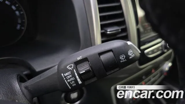 KG_Mobility_Ssangyong Rexton 2019 thumb 11