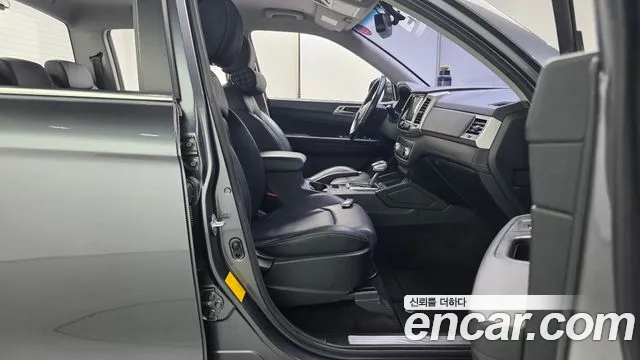 KG_Mobility_Ssangyong Rexton 2019 thumb 6