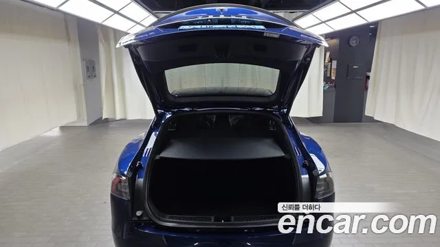 Tesla Model S 2019 thumb 10