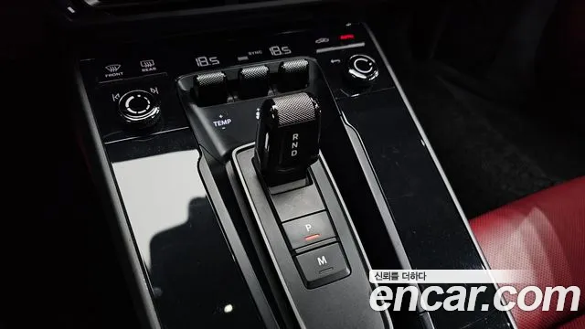 Porsche 911 2020 thumb 10