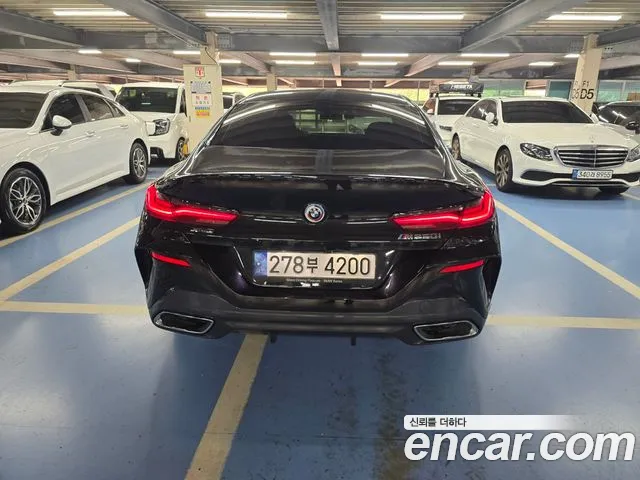 BMW 8 серии 2022 thumb 12