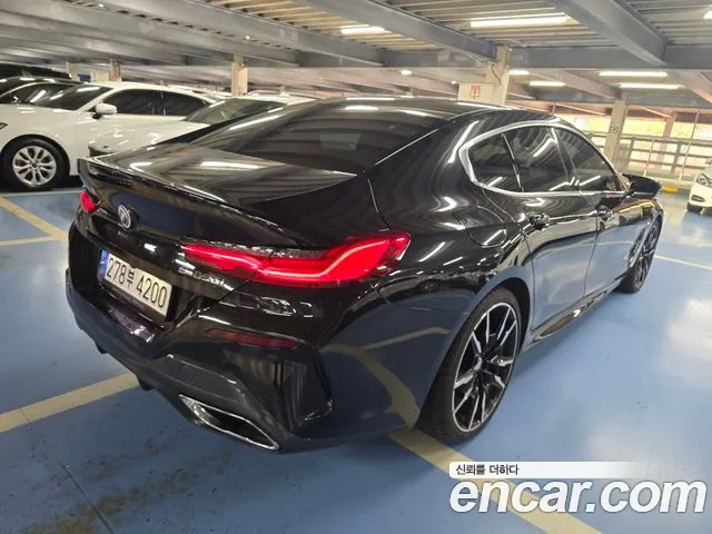 BMW 8 серии 2022 thumb 8