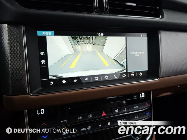 Jaguar XF 2019 thumb 2