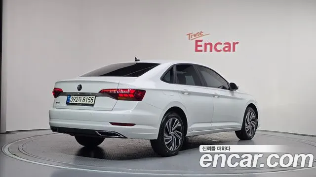Volkswagen Jetta 2021 thumb 9