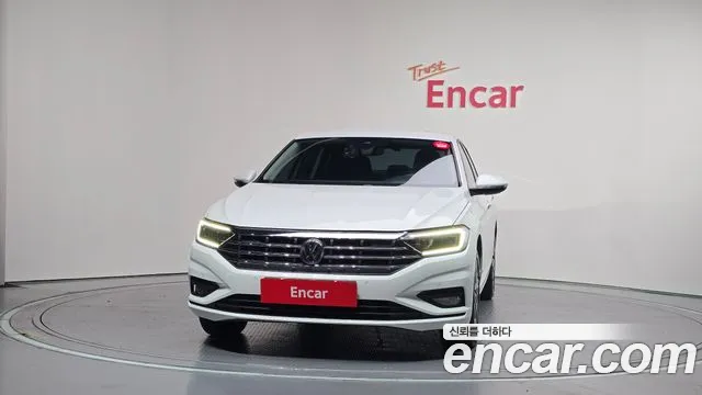 Volkswagen Jetta 2021 thumb 2
