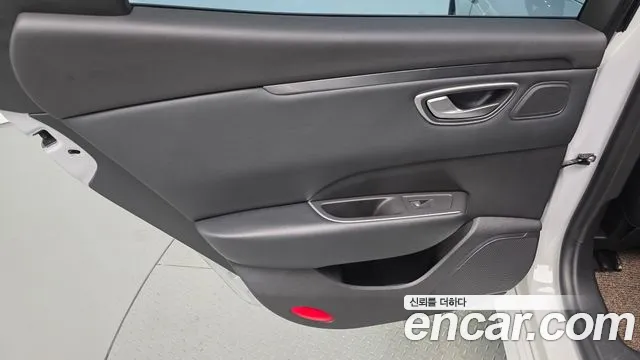 Renault Megane 2022 thumb 9