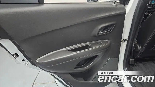 Chevrolet Tracker 2019 thumb 12