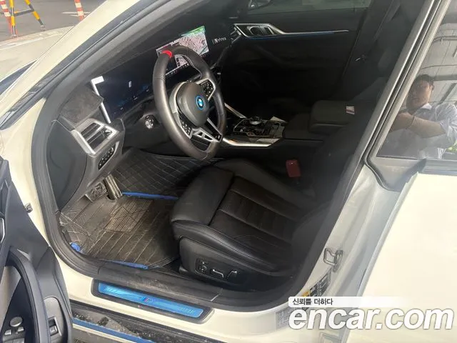 BMW i4 2025 thumb 11