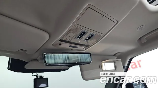 Land Rover Defender 2020 thumb 12