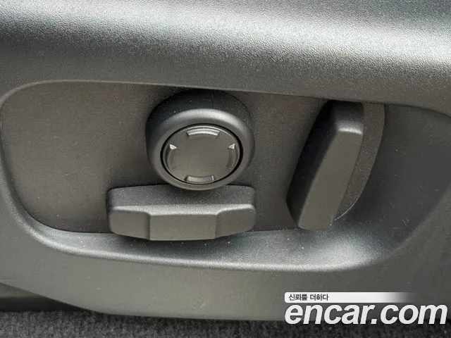 Land Rover Range Rover Sport 2019 thumb 3