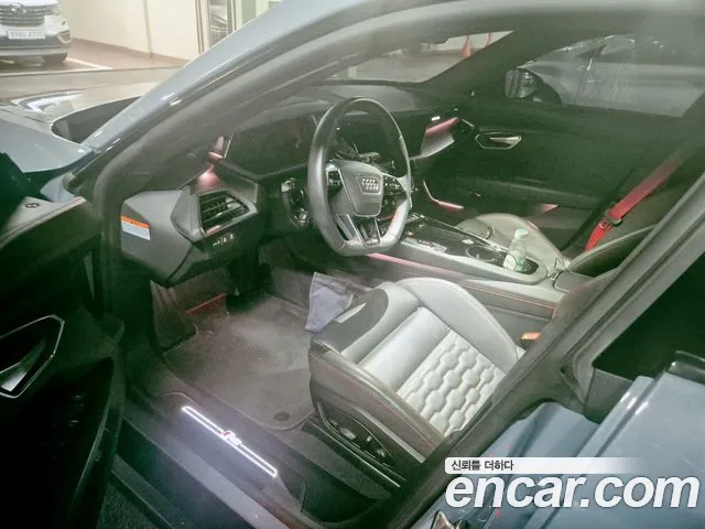 Audi RS e-tron GT 2022 thumb 2