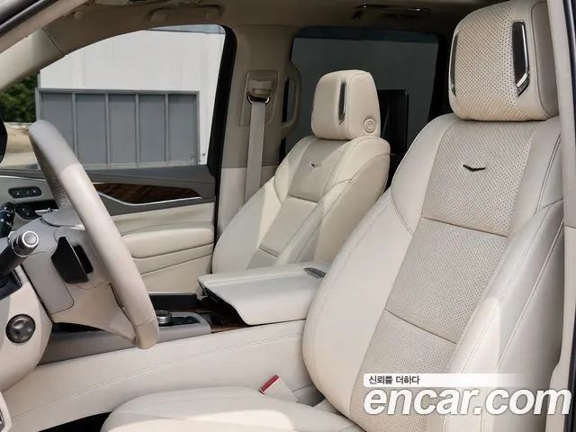 Cadillac Escalade 2023 thumb 9