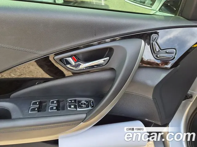 Hyundai Grandeur 2014 thumb 7