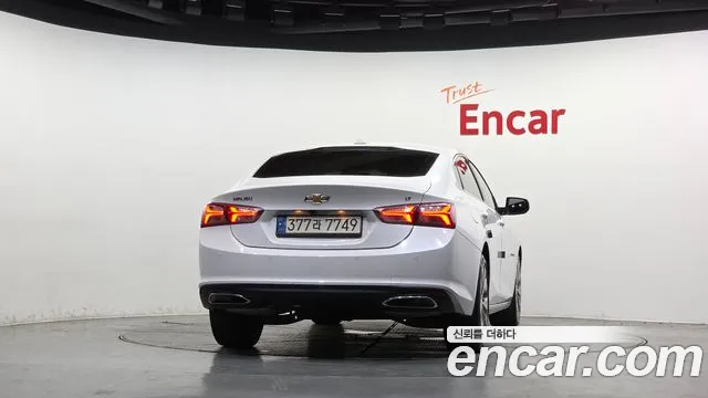 Chevrolet Malibu 2021 thumb 3