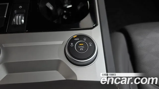 Volkswagen Touareg 2023 thumb 5
