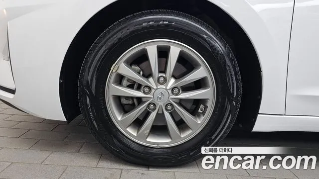 Hyundai Avante 2019 thumb 12