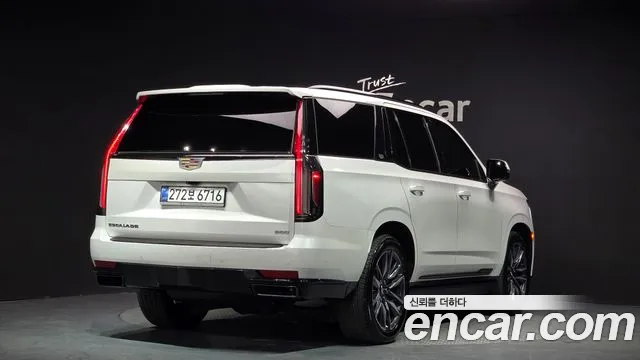 Cadillac Escalade 2023 thumb 2