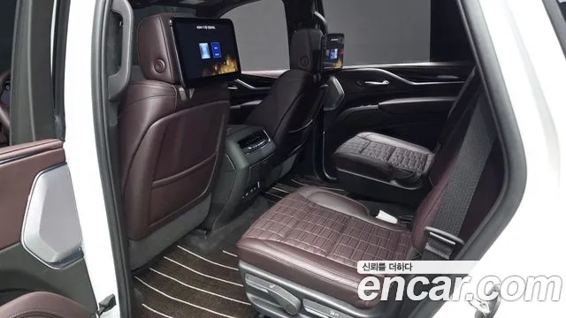 Cadillac Escalade 2023 thumb 9
