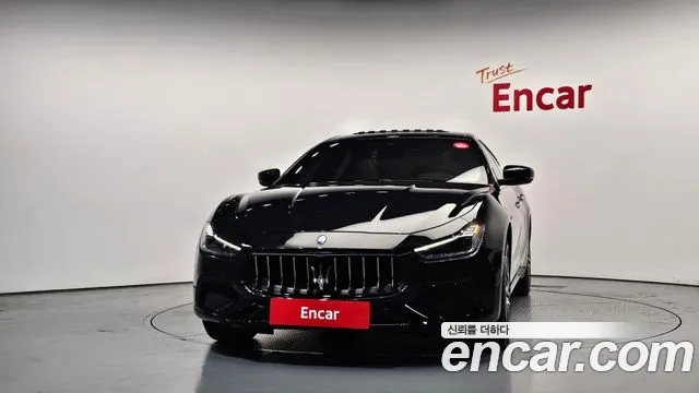 Maserati Ghibli 2020 thumb 9