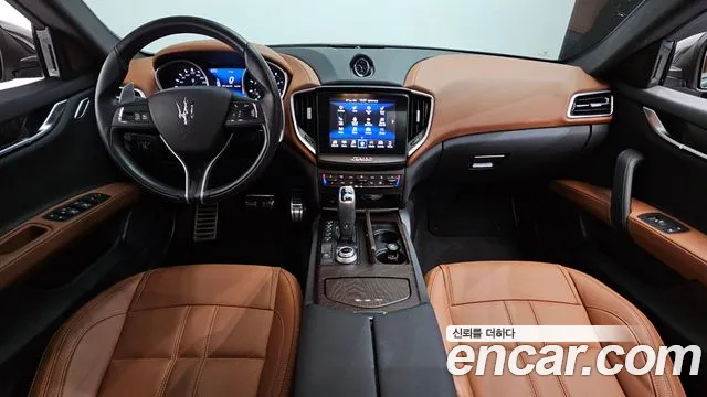 Maserati Ghibli 2020 thumb 7
