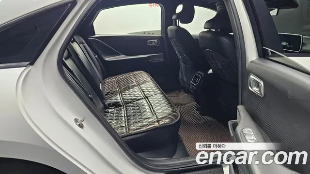 Hyundai IONIQ 6 2022 thumb 9