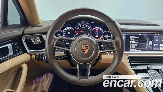 Porsche Panamera 2019 thumb 9