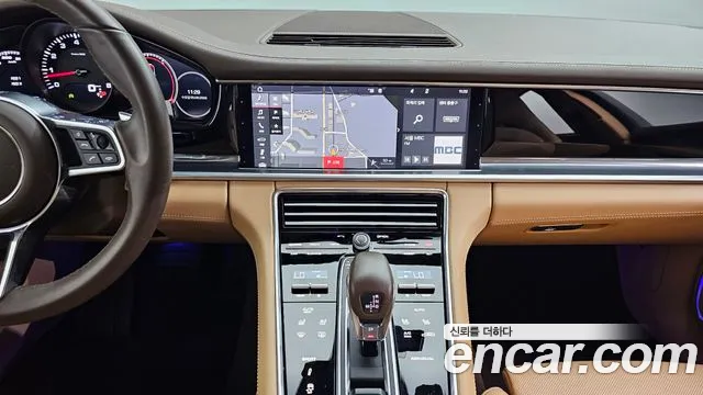 Porsche Panamera 2019 thumb 12