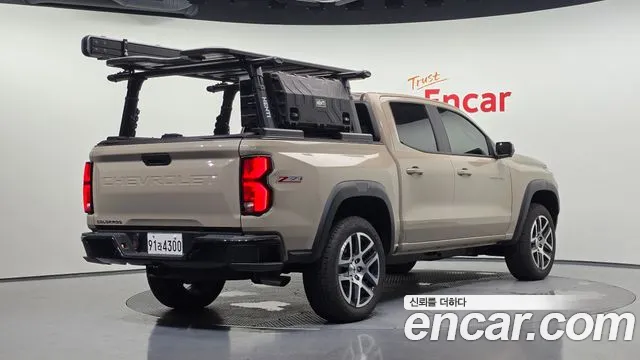 Chevrolet Colorado 2024 thumb 3