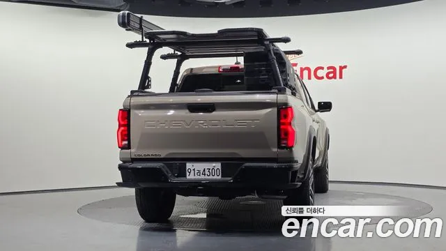 Chevrolet Colorado 2024 thumb 12
